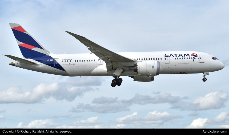 Photo of CC-BBC - LATAM Boeing 787-8 at MIA on AeroXplorer Aviation Database