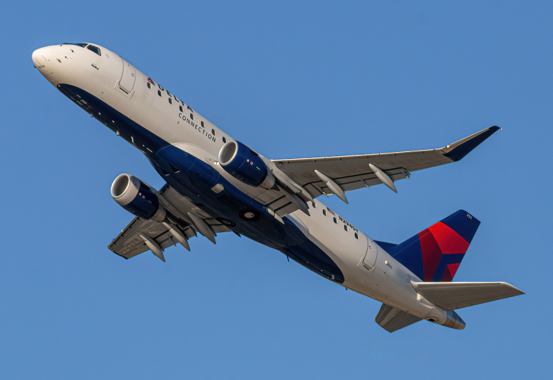 Photo of N294SY - Delta Connection Embraer E175 at BOI on AeroXplorer Aviation Database