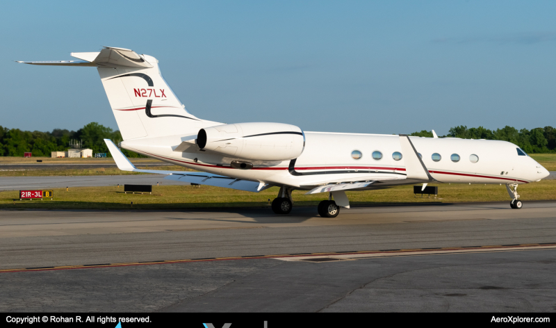 Photo of N27LX - PRIVATE Gulfstream G550 at PDK on AeroXplorer Aviation Database