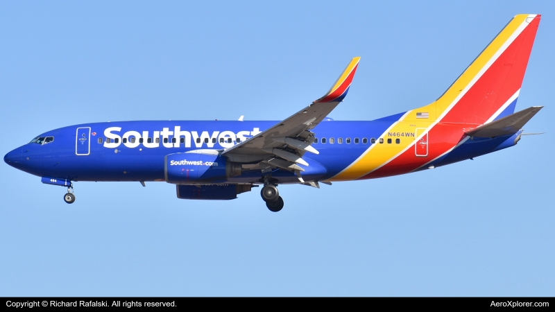Photo of N464WN - Southwest Airlines Boeing 737-700 at PHX on AeroXplorer Aviation Database