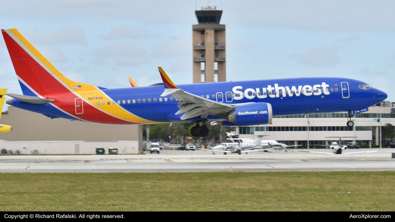 Photo of N8749Q - Southwest Airlines Boeing 737 MAX 8 at FLL on AeroXplorer Aviation Database