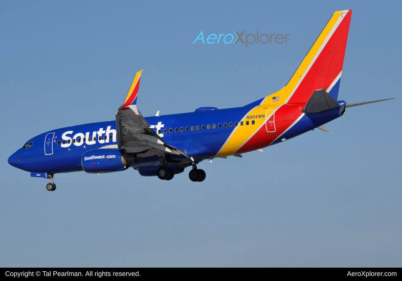 Photo of N904WN - Southwest Airlines Boeing 737-700 at BWI on AeroXplorer Aviation Database