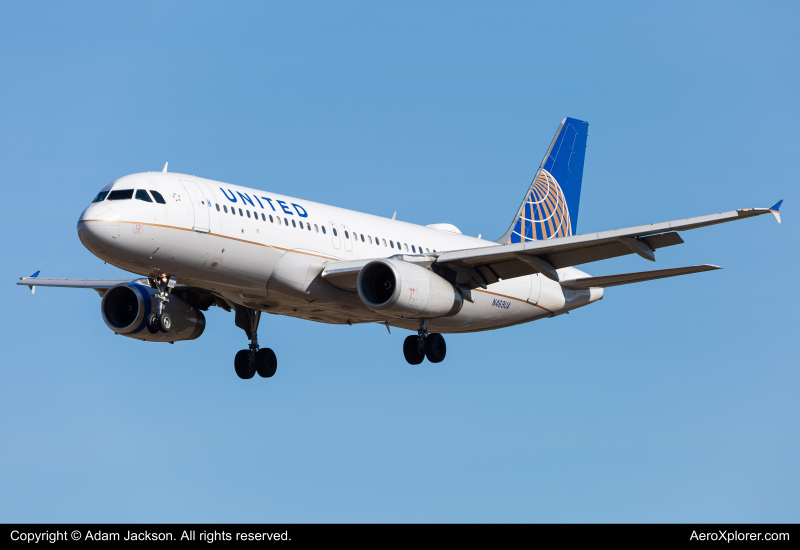 Photo of N469UA - United Airlines Airbus A320 at BWI on AeroXplorer Aviation Database