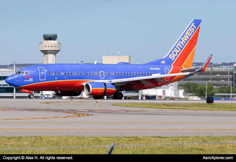 Photo of N248WN - Southwest Airlines Boeing 737-700 at MHT on AeroXplorer Aviation Database