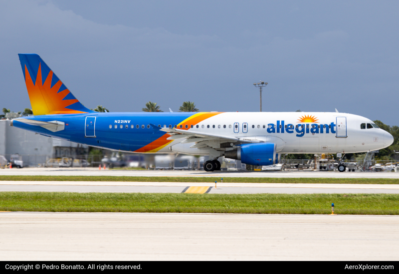 Photo of N221NV - Allegiant Air Airbus A320 at FLL on AeroXplorer Aviation Database