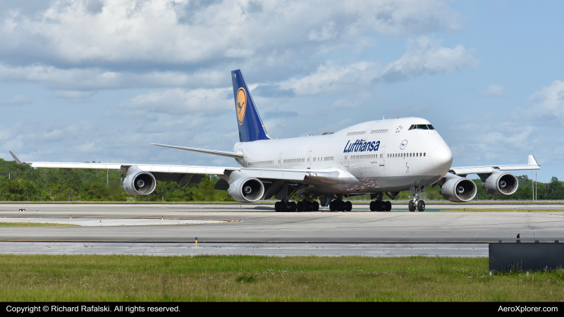 Photo of D-ABVX - Lufthansa  Boeing 747-400 at MCO on AeroXplorer Aviation Database