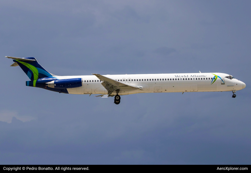 Photo of N805WA - World Atlantic Airlines McDonnell Douglas MD-83 at MIA on AeroXplorer Aviation Database