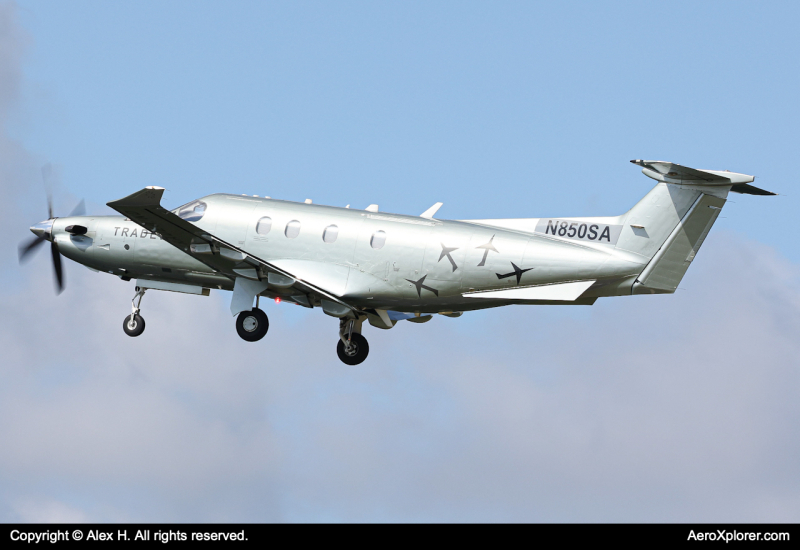 Photo of N850SA - Tradewind Pilatus PC-12 at OXC on AeroXplorer Aviation Database