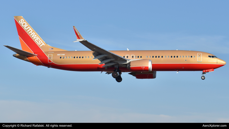 Photo of N871HK - Southwest Airlines Boeing 737 MAX 8 at PHX on AeroXplorer Aviation Database
