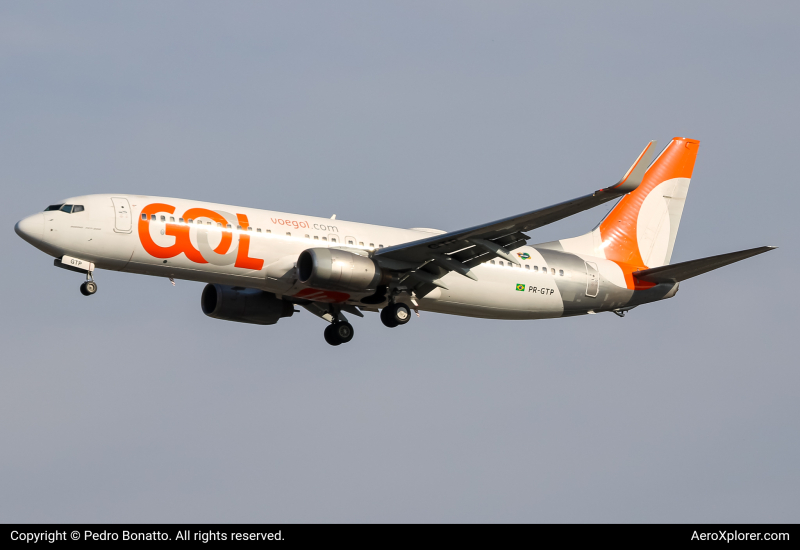 Photo of PR-GTP - GOL Linhas Aereas Boeing 737-800 at GRU on AeroXplorer Aviation Database