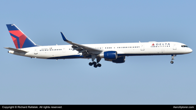 Photo of N589NW - Delta Airlines Boeing 757-300 at PHX on AeroXplorer Aviation Database