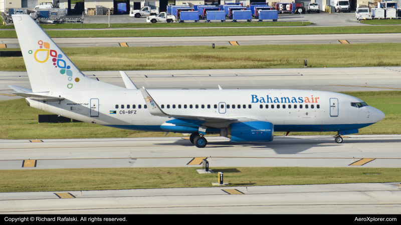 Photo of C6-BFZ - Bahamasair Boeing 737-700 at FLL on AeroXplorer Aviation Database