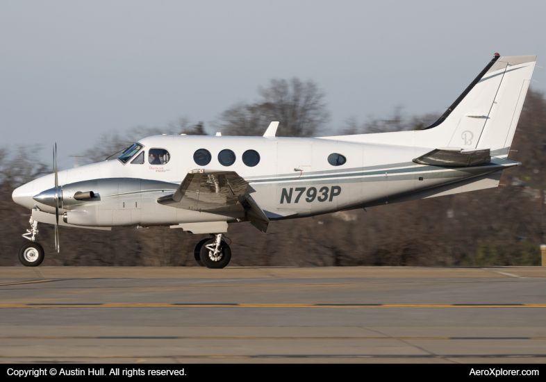 Photo of N793P - PRIVATE Beechcraft King Air C90 at AGC on AeroXplorer Aviation Database