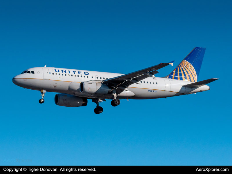 Photo of N829UA - United Airlines Airbus A319 at BOS on AeroXplorer Aviation Database