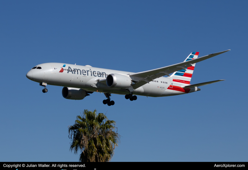 Photo of N872AN - American Airlines Boeing 787-8 at LAX on AeroXplorer Aviation Database