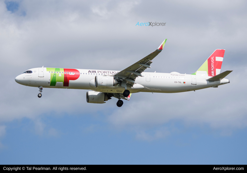 Photo of CS-TXL - TAP Air Portugal Airbus A321NEO at IAD on AeroXplorer Aviation Database