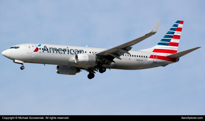 Photo of N981AN - American Airlines Boeing 737-800 at ORD on AeroXplorer Aviation Database