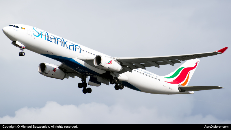 Photo of 4R-ALO - SriLankan Airlines Airbus A330-300 at LHR on AeroXplorer Aviation Database