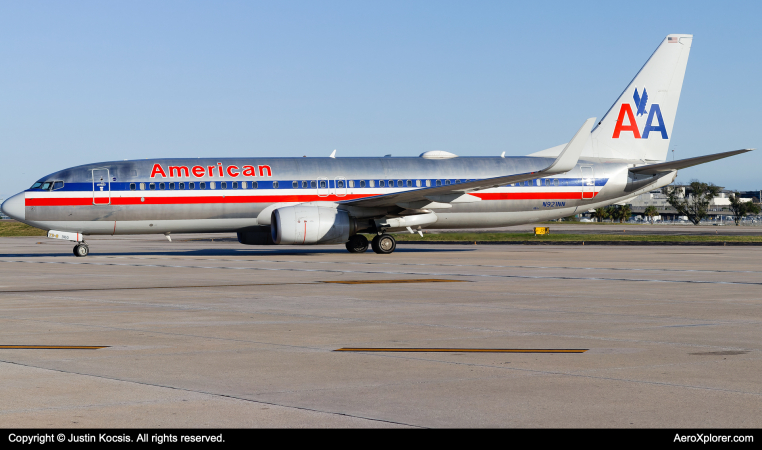 Photo of N921NN - American Airlines Boeing 737-800 at TPA on AeroXplorer Aviation Database