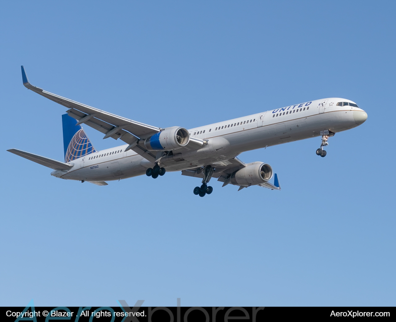 Photo of N67862 - United Airlines Boeing 757-300 at LAX on AeroXplorer Aviation Database