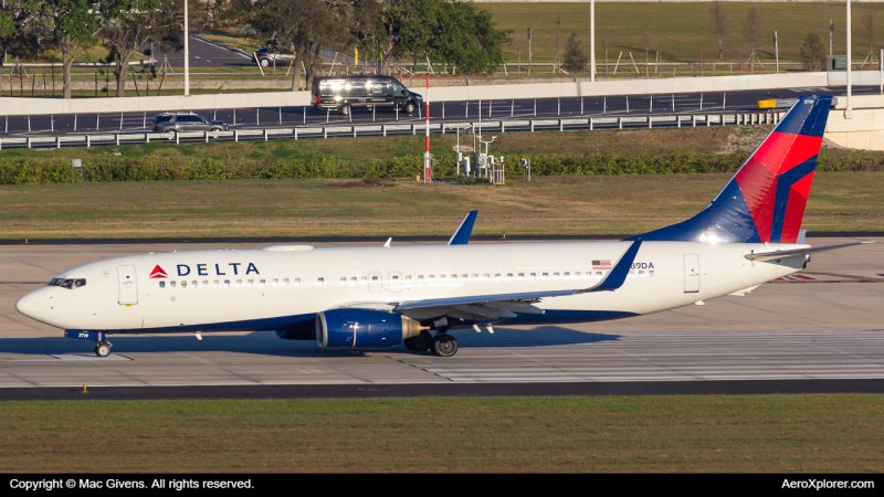 Photo of N389DA - Delta Airlines Boeing 737-800 at TPA on AeroXplorer Aviation Database