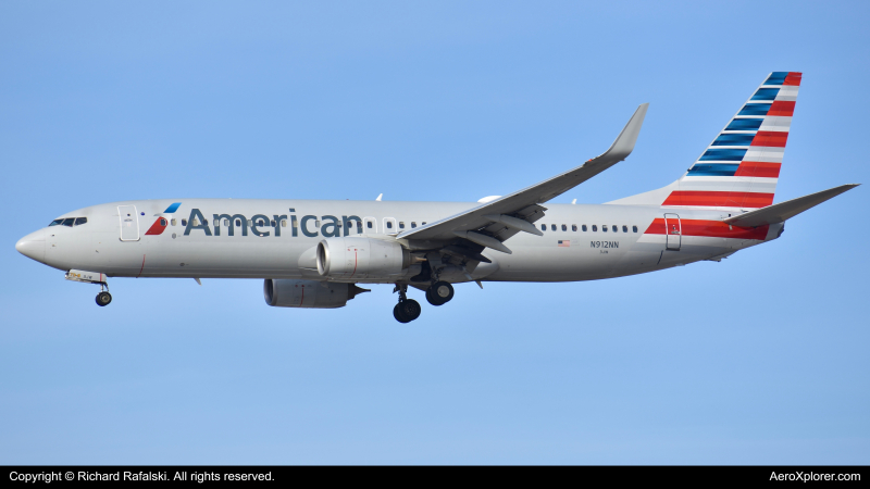Photo of N912NN - American Airlines Boeing 737-800 at ORD on AeroXplorer Aviation Database