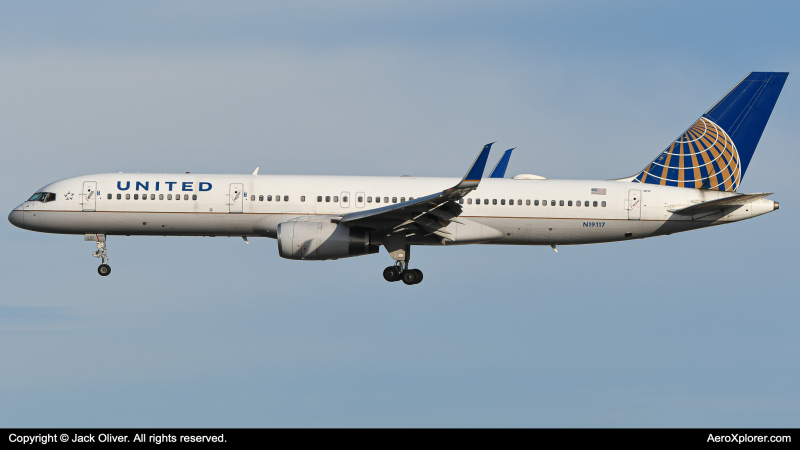 Photo of N19117 - United Airlines Boeing 757-200 at LAX on AeroXplorer Aviation Database