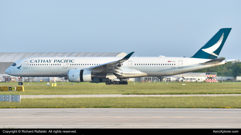 Photo of B-LRI - Cathay Pacific Airbus A350-900 at MAN on AeroXplorer Aviation Database