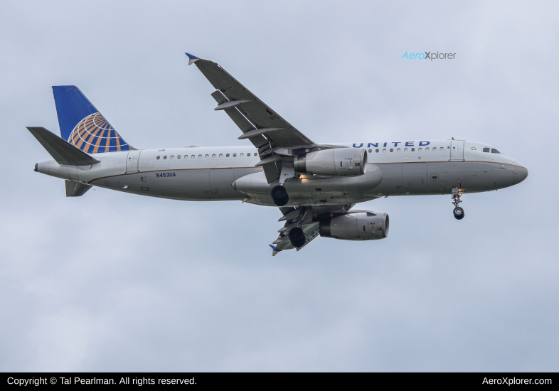 Photo of N453UA - United Airlines Airbus A320 at BWI on AeroXplorer Aviation Database