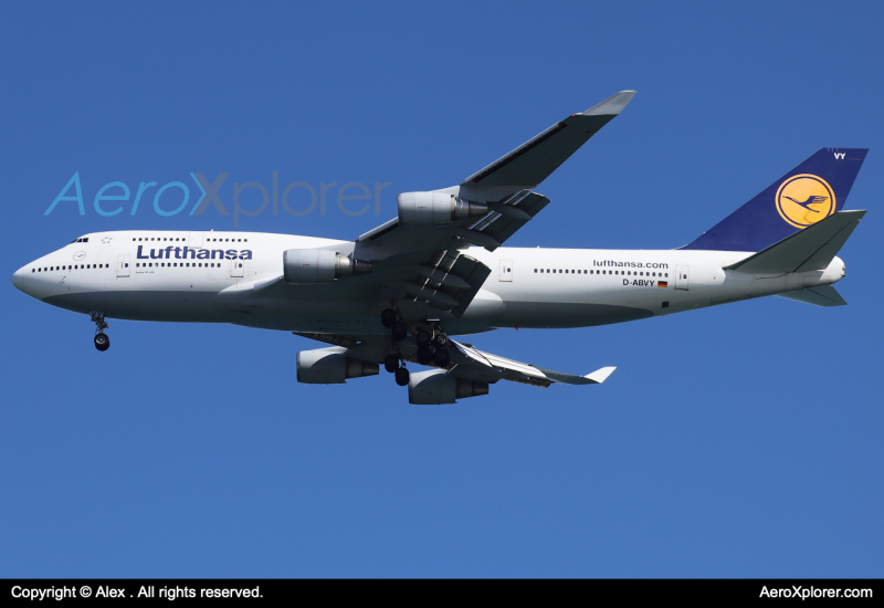 Photo of D-ABVY - Lufthansa Boeing 747-400 at KBOS on AeroXplorer Aviation Database