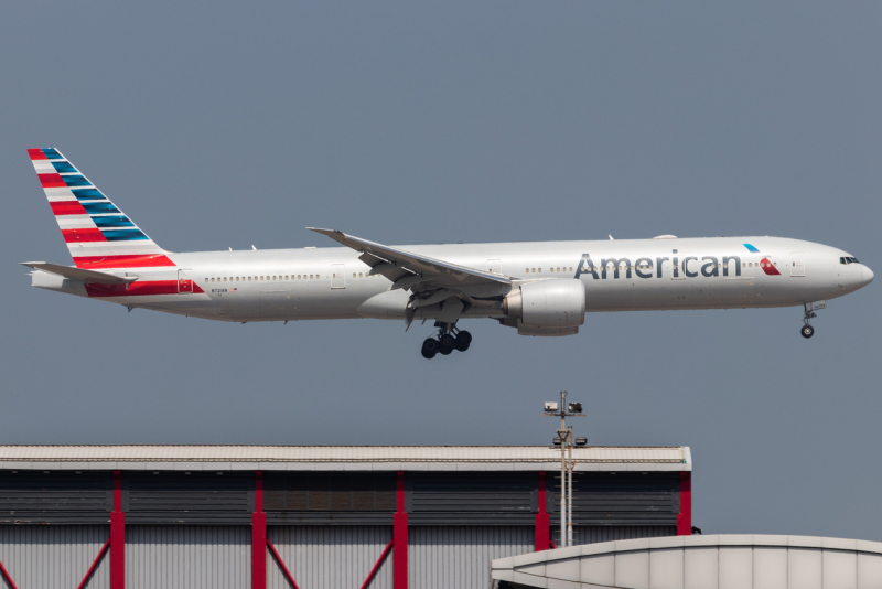 Photo of N721AN - American Airlines Boeing 777-300ER at HKG on AeroXplorer Aviation Database