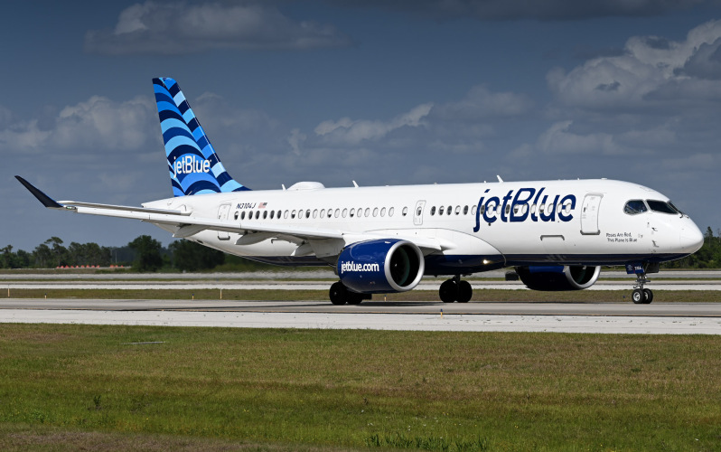 Photo of N3104J - JetBlue Airways Airbus A220-300 at MCO on AeroXplorer Aviation Database