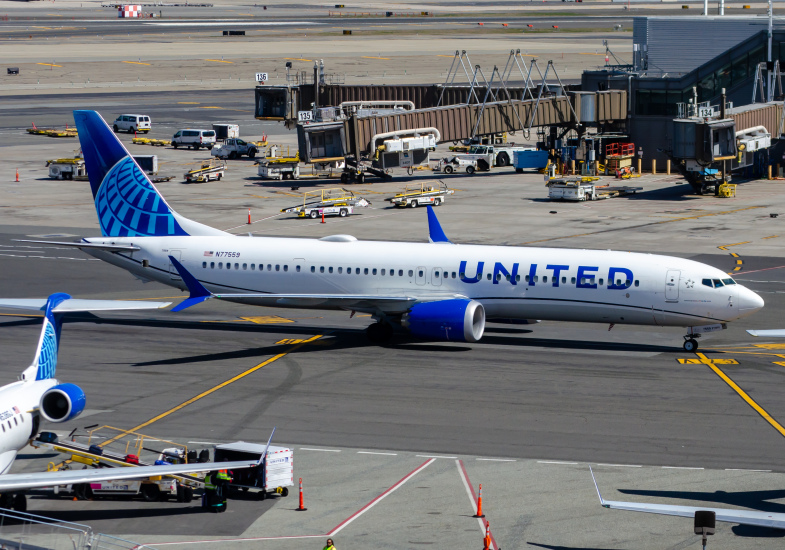 Photo of N77559 - United Airlines Boeing 737 MAX 9 at EWR on AeroXplorer Aviation Database