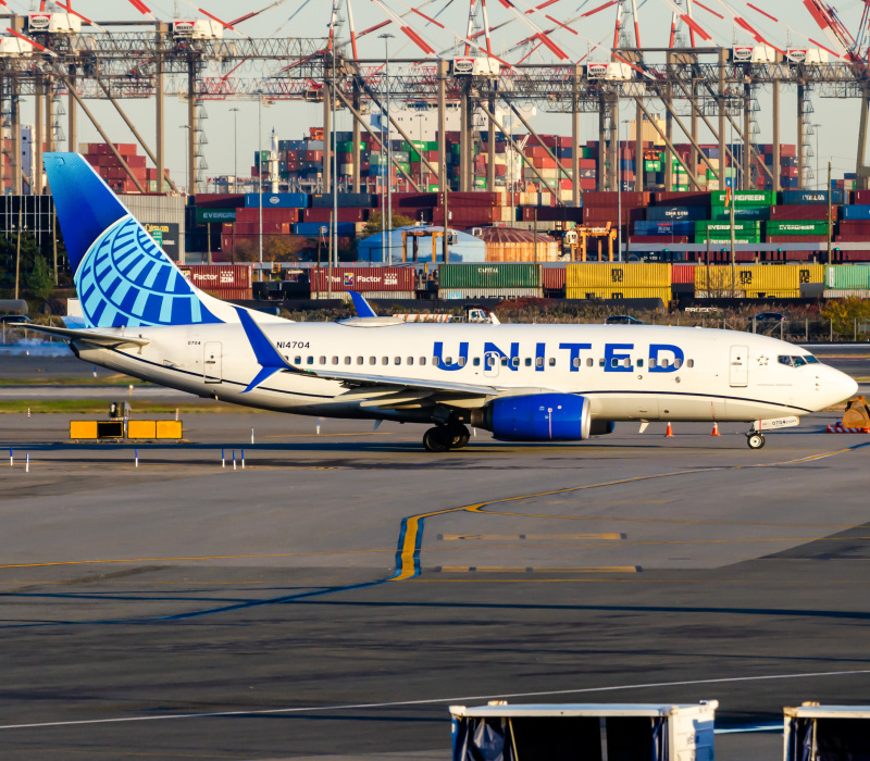 Photo of N14704 - United Airlines Boeing 737-700 at EWR on AeroXplorer Aviation Database