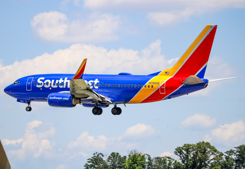 Photo of N7882B - Southwest Airlines Boeing 737-700 at BWI on AeroXplorer Aviation Database