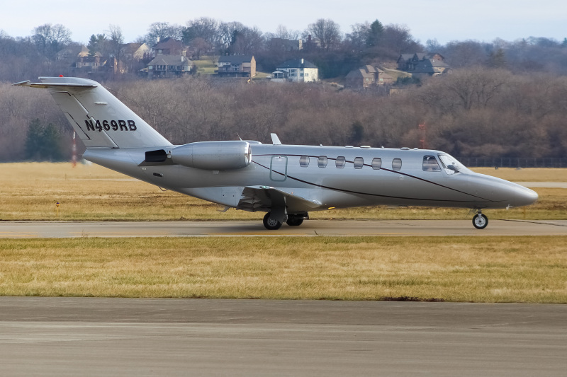 Photo of N469RB - PRIVATE  Cessna Citation 525 at LUK on AeroXplorer Aviation Database