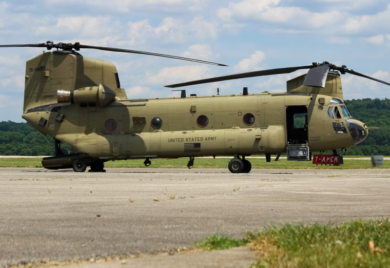 Photo of 15-08193 - US Army  Boeing CH-47 Chinook at LUK on AeroXplorer Aviation Database