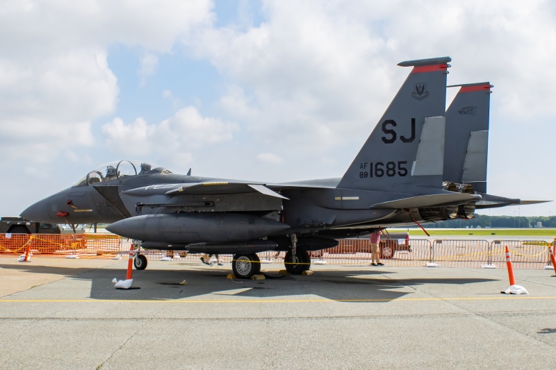 Photo of 88-1685 - USAF - United States Air Force McDonnell Douglas F-15E Strike Eagle at DOV on AeroXplorer Aviation Database