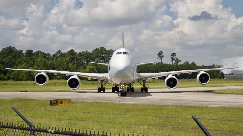 Photo of B-LJM - Cathay Pacific Cargo Boeing 747-8F at IAH on AeroXplorer Aviation Database