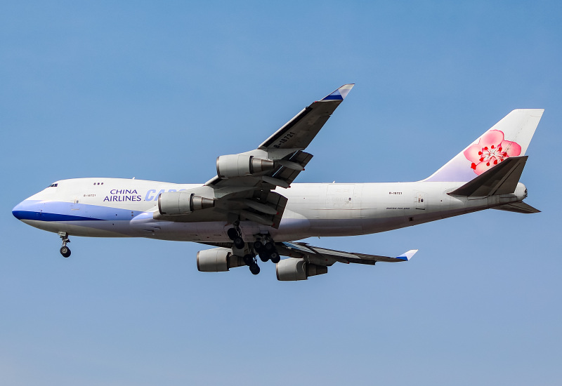 Photo of B-18721 - China Airlines Cargo Boeing 747-400F at ORD on AeroXplorer Aviation Database