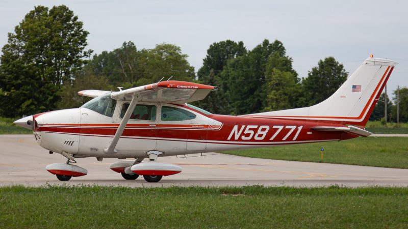 Photo of N58771 - PRIVATE Cessna 182 Skylane at DLZ on AeroXplorer Aviation Database