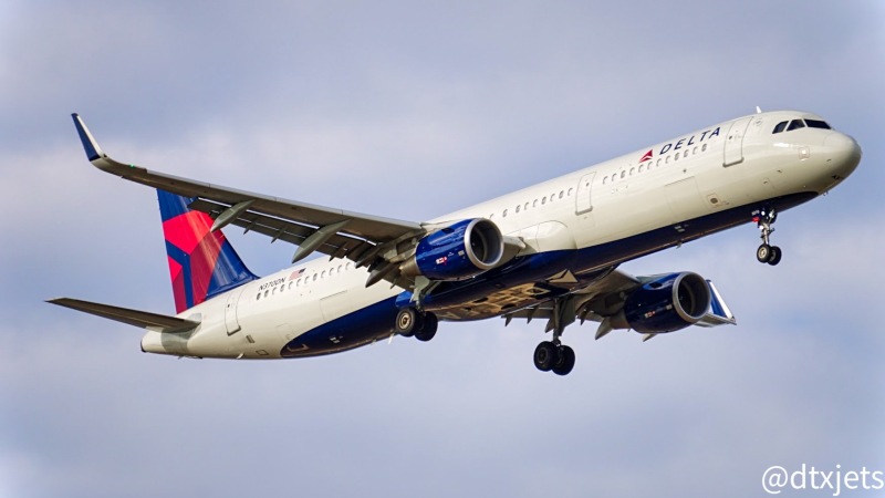 Photo of N370DN - Delta Airlines Airbus A321-200 at DFW on AeroXplorer Aviation Database