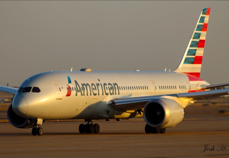 Photo of N819AN - American Airlines Boeing 787-8 at DFW on AeroXplorer Aviation Database