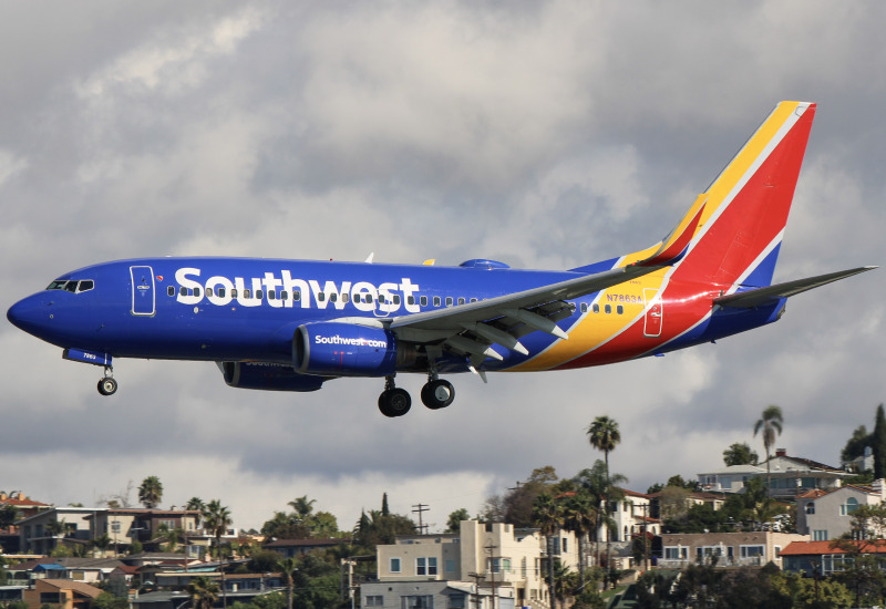 Photo of N7863A - Southwest Airlines Boeing 737-700 at SAN on AeroXplorer Aviation Database