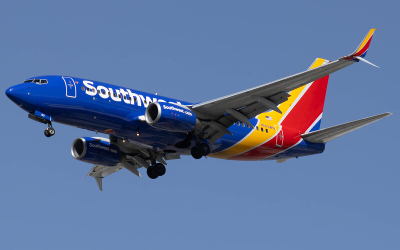 Photo of N913WN - Southwest Airlines Boeing 737-700 at LAS on AeroXplorer Aviation Database