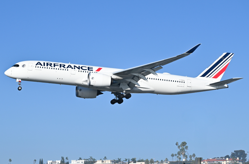 Photo of F-HUVG - Air France Airbus A350-900 at SAN on AeroXplorer Aviation Database