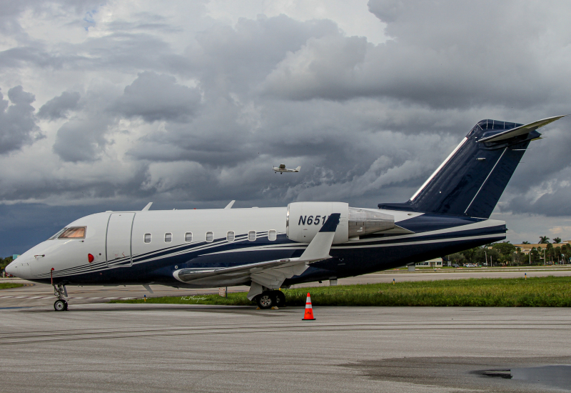 Photo of N651LS - PRIVATE Bombardier CL604 Challenger at FXE on AeroXplorer Aviation Database