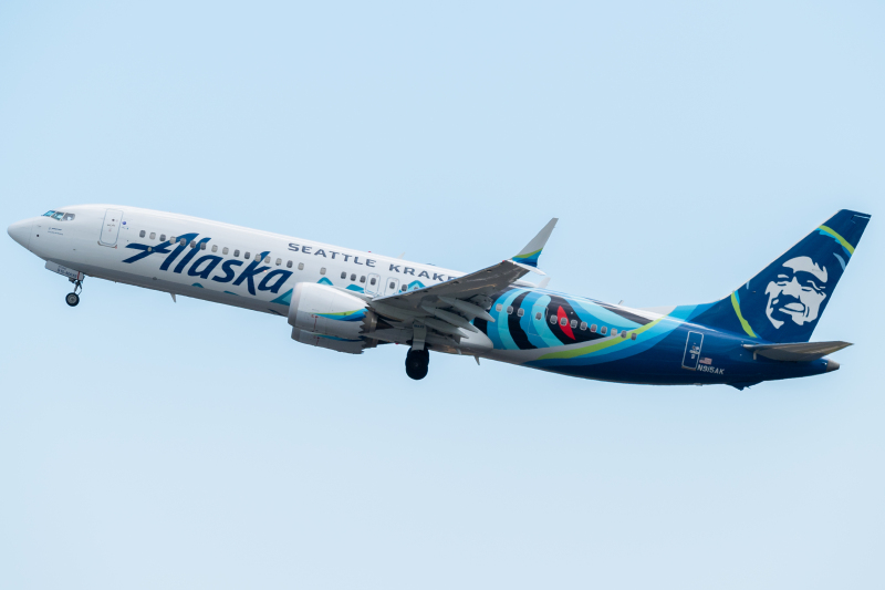 Photo of N915AK - Alaska Airlines Boeing 737 MAX 9 at HNL on AeroXplorer Aviation Database