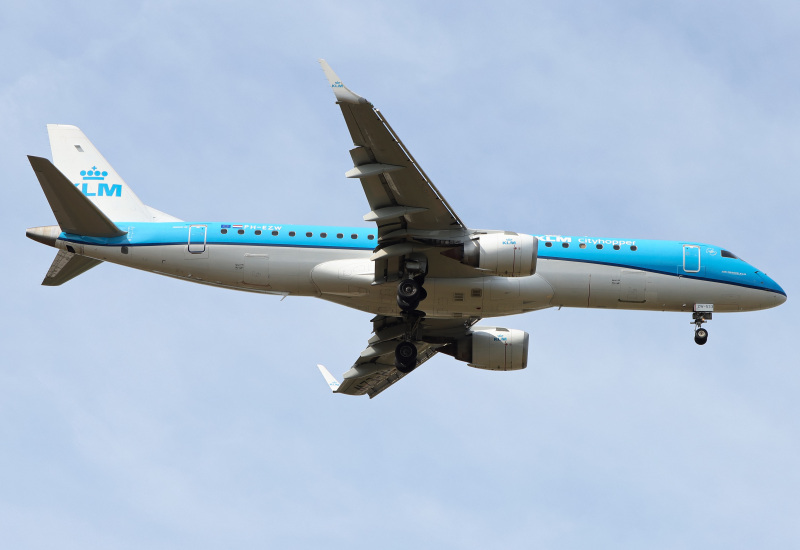 Photo of PH-EZW - KLM CityHopper Embraer E190 at LUX on AeroXplorer Aviation Database