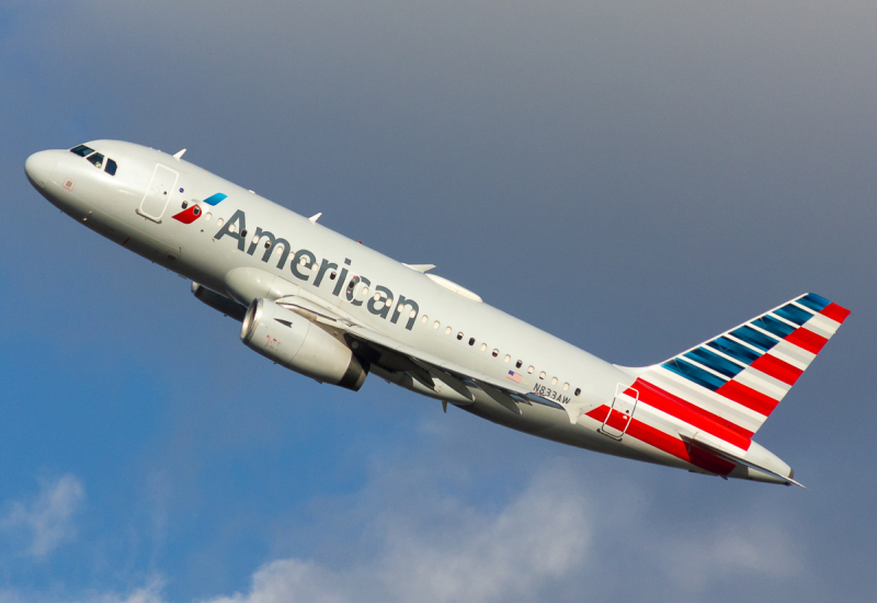 Photo of N833AW - American Airlines Airbus A319 at DCA on AeroXplorer Aviation Database